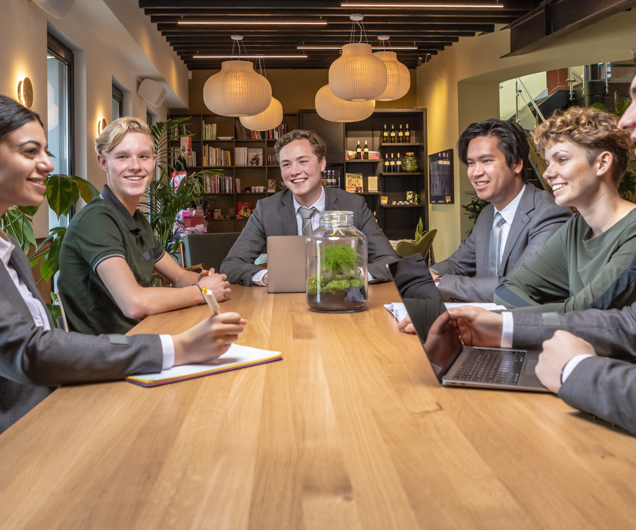 Studenten hotel management school