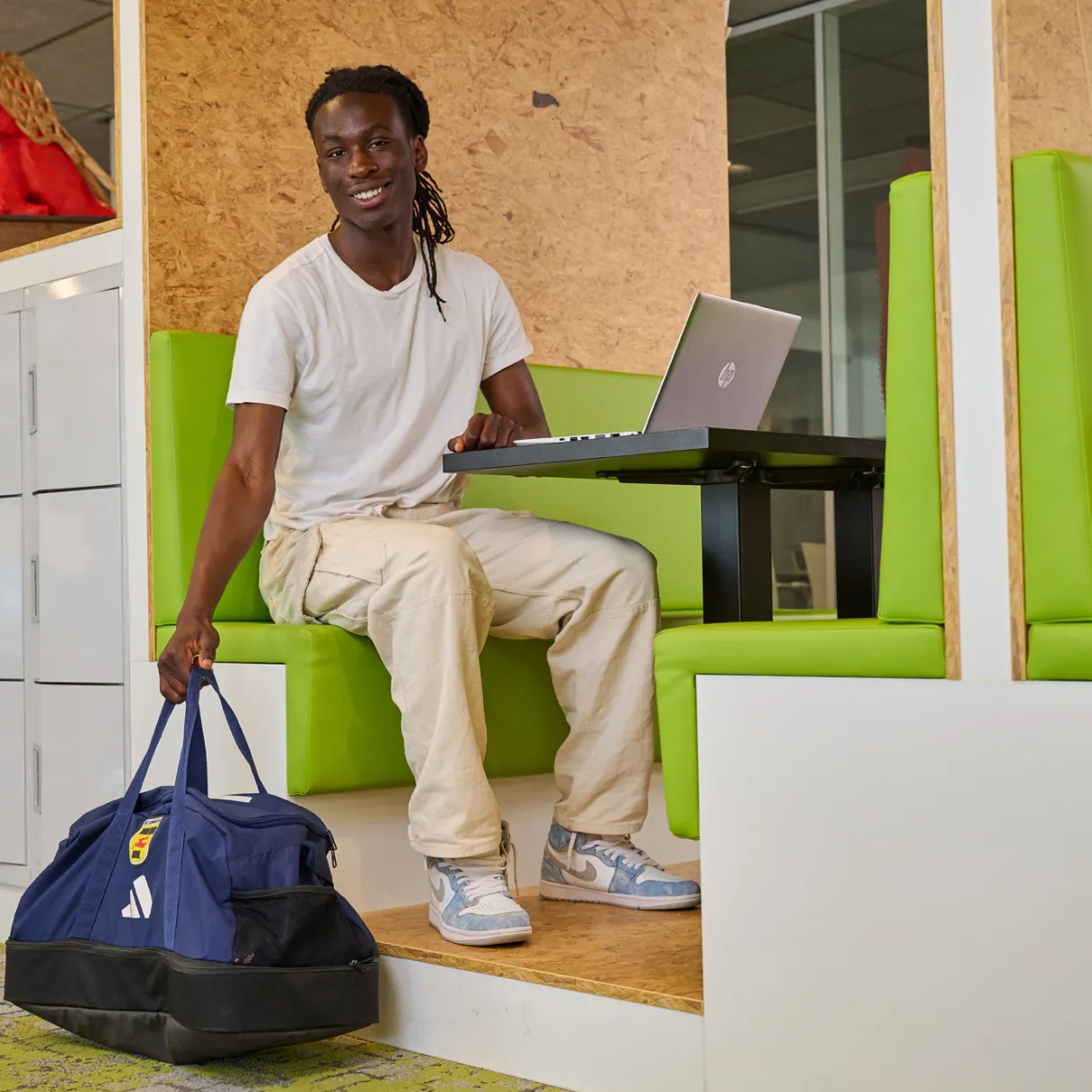 Student met sporttas