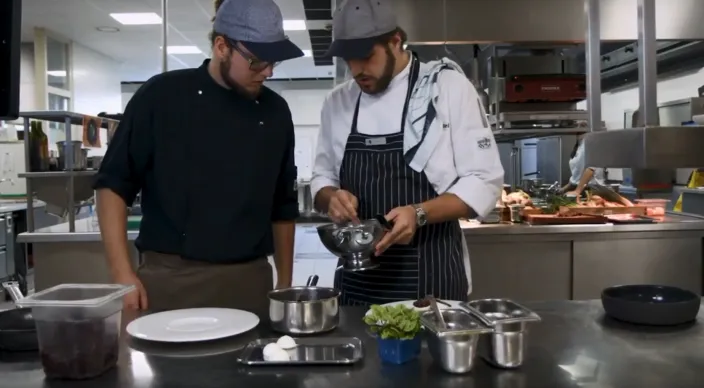Uniek horeca-praktijklesprogramma: voor en door studenten