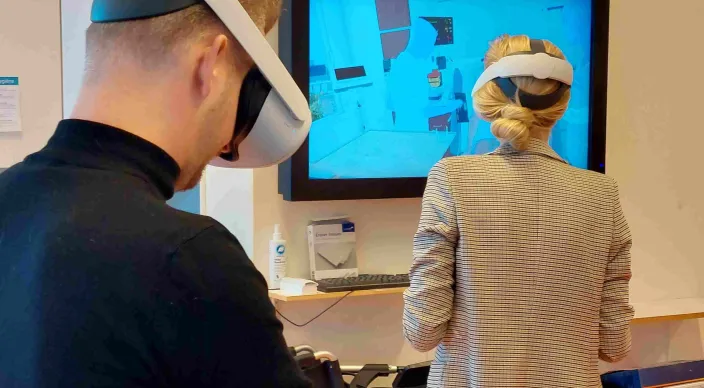 Nij-Smellinghe-onderzoekt-Virtual-Reality-en-simulatie-onderwijs-bij-NHL-Stenden