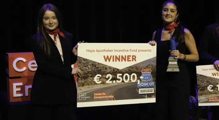 Claudia Lopez Martinez en Carlota Ferreira